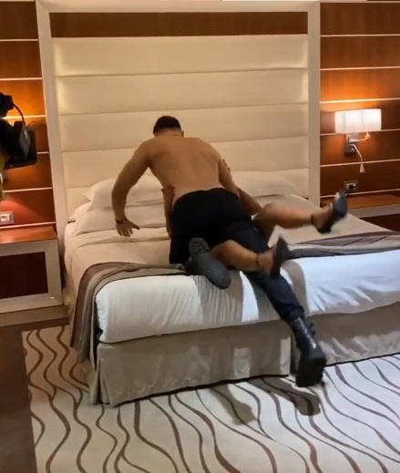 Daniela Crudu, filmată în ipostaze intime alături de unul dintre musculoșii de la Insula Iubirii! Bruneta a spus adevărul despre imaginile HOT