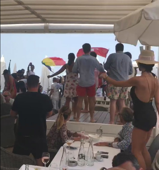 Staegul României, fluturat pe manele în localul de lux Bagatelle din Saint Tropez