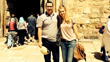 Victor Ponta si sotia sa, Daciana, au mers in vacanta la Mormantul Sfant! Cei doi au fost primiti de familia premierului israelian
