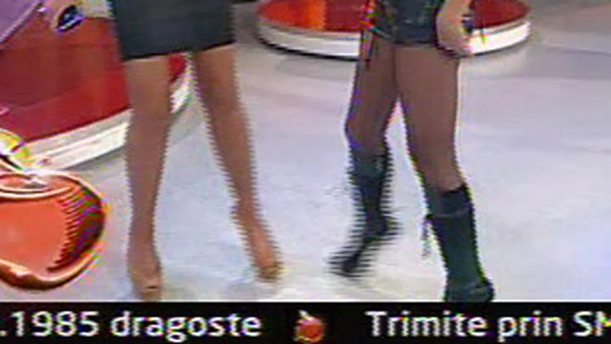 VIDEO Cruduta are probleme cu tinuta! Pantalonii scurti din piele i-au intrat in fundulet!