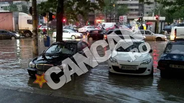 Ploaia a blocat traficul! Mai multe tramvaie si troleibuze nu mai pot circula din cauza apelor!