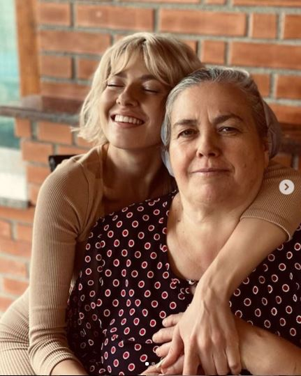 Lidia Buble, declarație acidă după ce a fost întrebată de un fan cum se simte că părinții ei sunt pocăiți, iar ea nu: “Crezi că ești în măsură să mă judeci?”