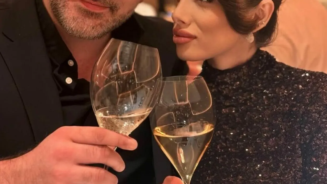 Și-a cerut iubita de soție! Artistul român a făcut marele anunț: „Pentru totdeauna incepe acum... DA!!!”