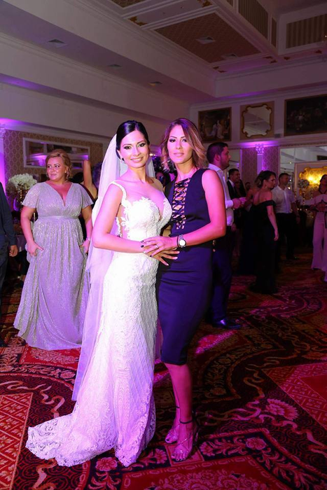 Julia a făcut senzaţie în rochia albă de mireasă