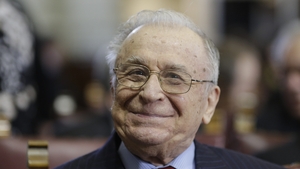 Surpriză la mormântul lui Ion Iliescu, la câteva ore de la înmormântarea sa. Ce s-a întâmplat cu crucea controversată