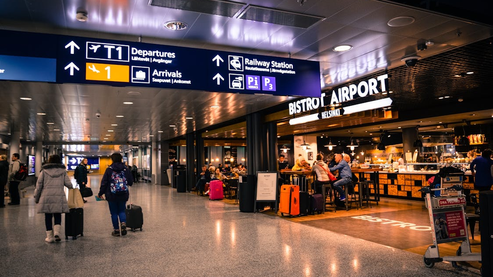 Cine sunt, de fapt, pensionarii prinşi cu bijuterii de 650.000 € pe aeroportul din Munchen. Cuplul e celebru în România!