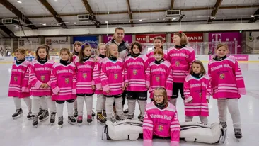 Echipa Simonei Halep face show pe gheaţă! Vrem să fim ca ea!