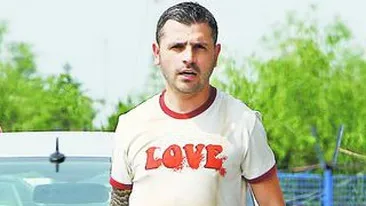 Barbatul care l-a bagat la puscarie pe iubitul Andreei Spataru, talhar in strainatate. Interlopul Papaie, arestat in Elvetia dupa ce a jefuit batrane