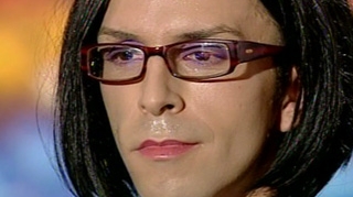 Un transexual a dansat pe manele la "Romanii au talent"! S-a dat la Mihai Petre: "Pentru tine am venit! Depinde cum o iei"! Mihai: "Prefer sa nu o iau"