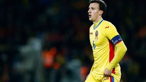 Zi de coșmar pentru Chiricheș: Căpitanul României a ieșit accidentat din Sassuolo – Inter după ce și-a dat autogol!