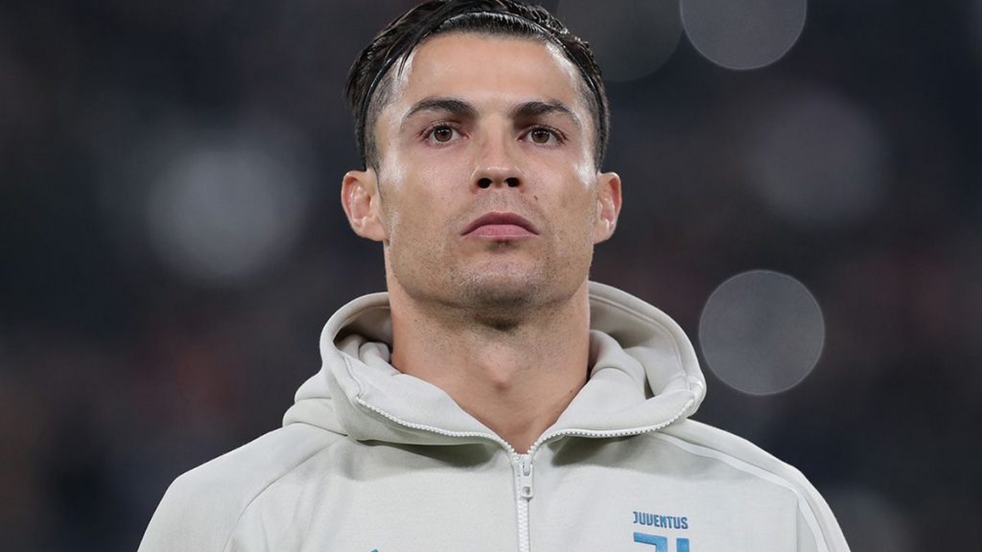Cristiano Ronaldo, zbor de urgență spre Madeira! Mama lui a ajus în spital! Ce a pățit Dolores Aveiro