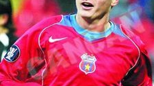 Chelnerii il asteapta pe Ciocoiu cu masa plina