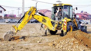 Sindicatele dau doua milioane de lei pentru un loc de rugaciune. Minerii isi fac biserica