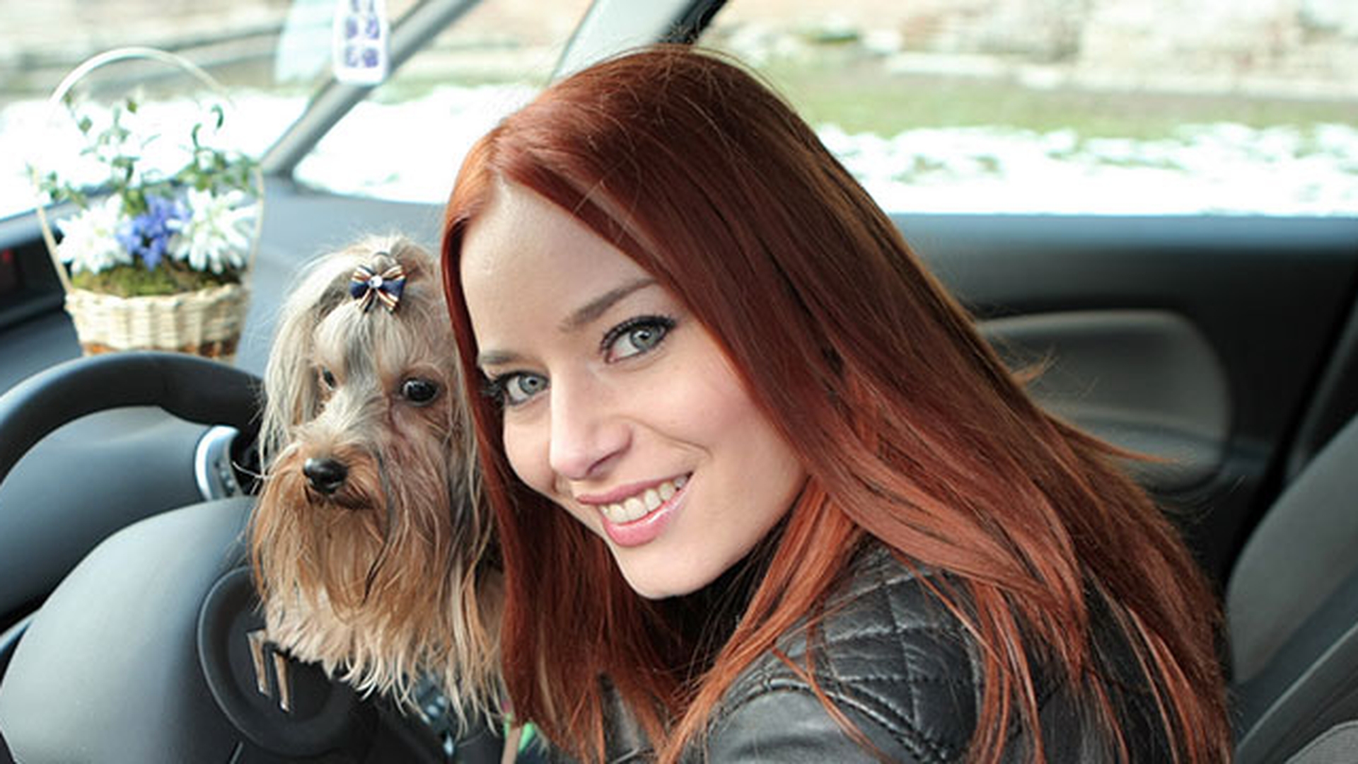 Laura Cosoi are un frate! Nu o sa-ti vina sa crezi cati ani are! Nu seamana deloc cu vedeta! Imaginea a fost facuta publica