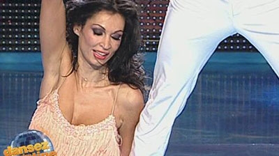 Nicoleta Luciu, tarata pe podea la Dansez pentru Tine! A lasat sa i se vada mai mult decat trebuia!