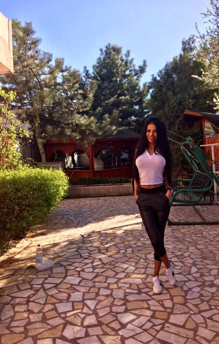 Fiul lui Sile Cămătaru s-a căsătorit! Ce rochie a ales focoasa brunetă în ziua cununiei civile