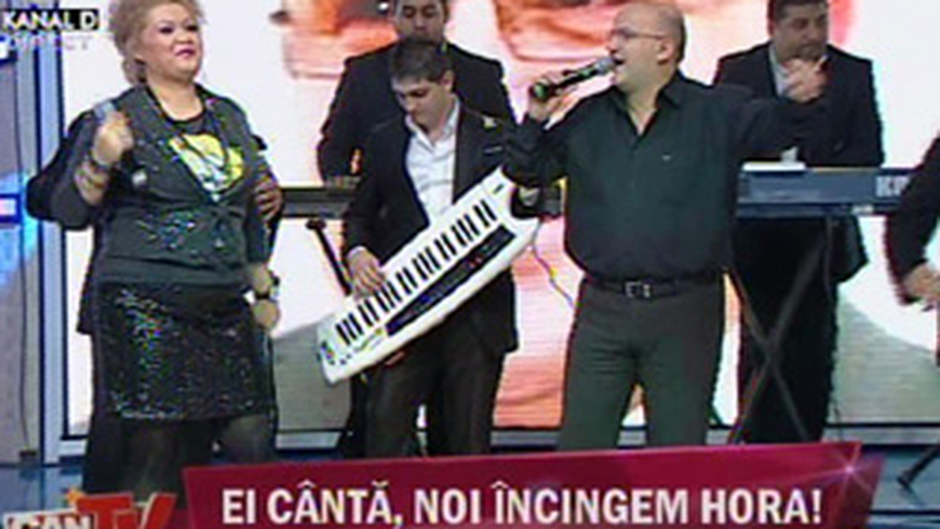 VIDEO Axinte o provoaca pe Minodora! Asculta duetul lor de senzatie la CANCAN TV!