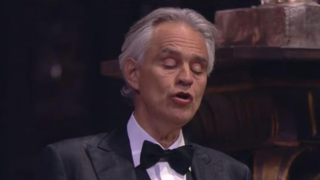 Andrea Bocelli a fost infectat cu coronavirus. Artistul a donat plasmă pentru tratarea bolnavilor