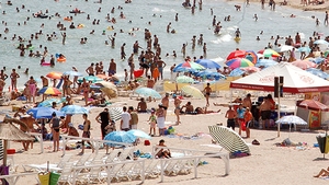 Descoperire şocantă făcută pe o plajă din Constanţa! Turiştii au înmărmurit când au văzut asta