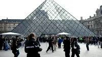 Au fost arestați 2 suspecți în cazul jafului de la Muzeul Luvru. Unul dintre ei încerca să fugă în Algeria