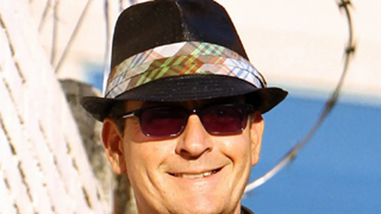 Charlie Sheen a adunat 1 milion de admiratori pe Twitter intr-o singura zi