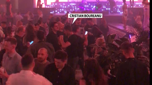 Cristian Boureanu s-a distrat alături de iubită și prieteni în club