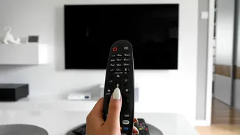 O televiziune din România și-a închis toate emisiunile și va transmite doar reluări