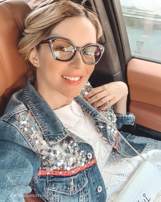 Diana Dumitrescu, o graviduță sexy în costum de baie: ”Mămica vă salută pe toți!”