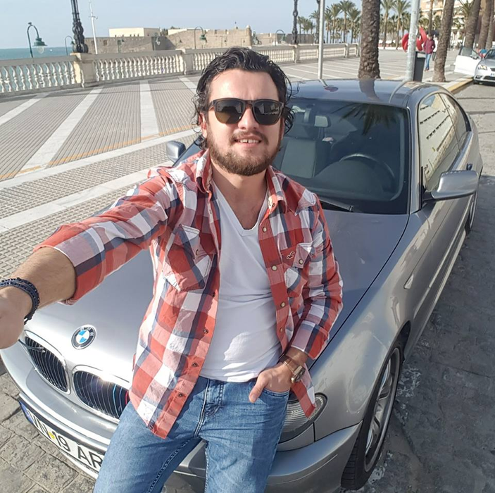 "Fostul" Biancăi și-a cumpărat un BMW scump