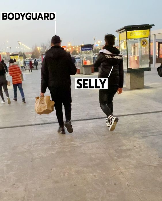 Filmări fabuloase cu cel mai popular puști din România! Bosulică Selly a făcut senzație într-un mall din Capitală!