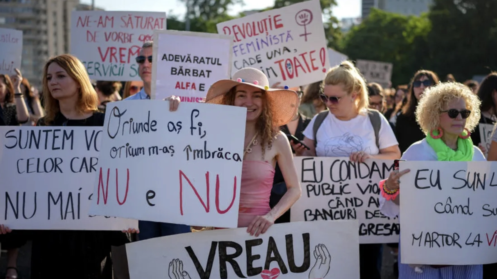 Ca la noi, la nimeni! Un bărbat a agresat o femeie la protestul din Piața Victoriei