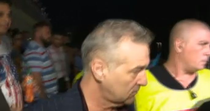 Gigi Becali, scandal cu suporterii după meci: „Bă, cine ești tu să mă înjuri pe mine?”