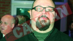 Piedone are gropi pe strada
