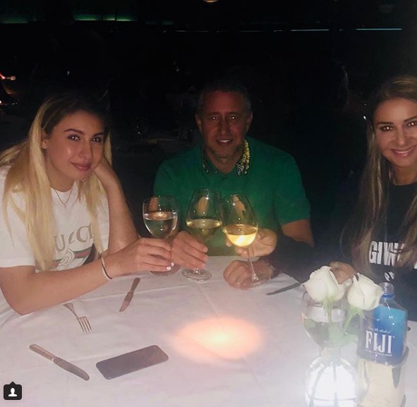 Anamaria Prodan, urare specială pentru sora ei: „Te iubesc, Anca”. Au sărbătorit într-un restaurant de fițe din San Diego