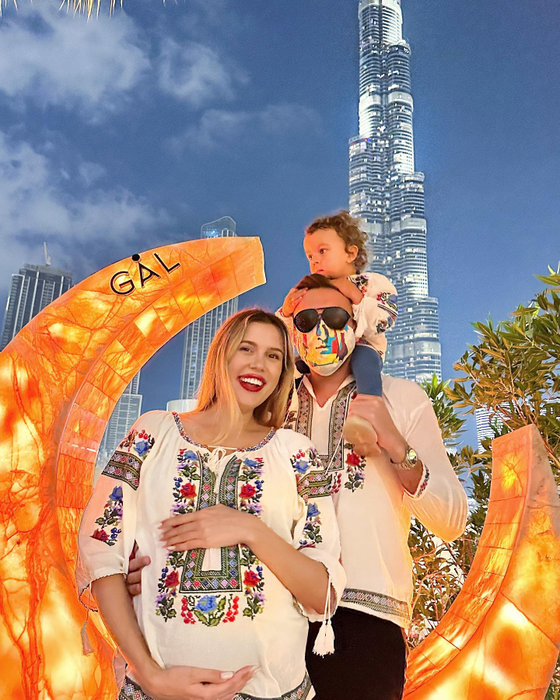 Emily Burghelea a rămas blocată pe aeroportul din Dubai! „Nu vor să mă lase să trec. Pierd avionul!”