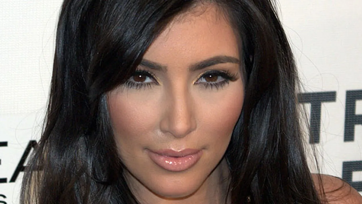 Kim Kardashian si-a pierdut virginitatea la 14 ani cu TJ Jackson
