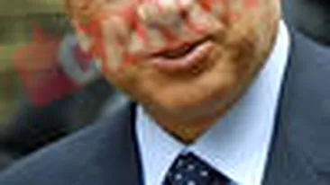 Berlusconi si-a tras focuri de artificii timp de 25 de minute