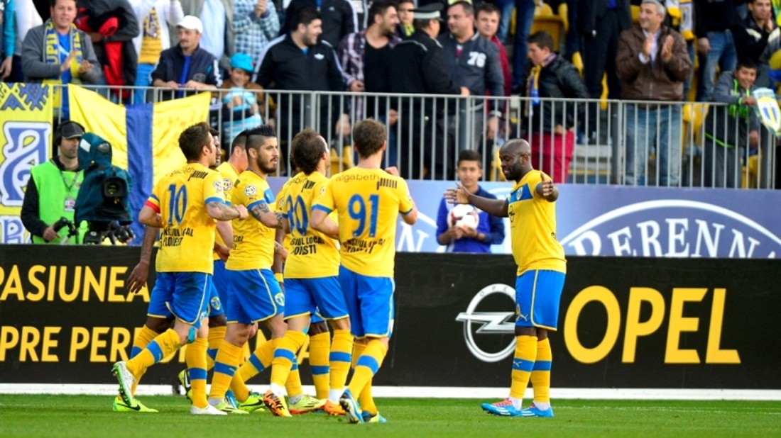 Focar de coronavirus în Liga 2! Cinci fotbaliști de la Petrolul, depistați pozitiv. Ce se întâmplă cu meciurile "lupilor"