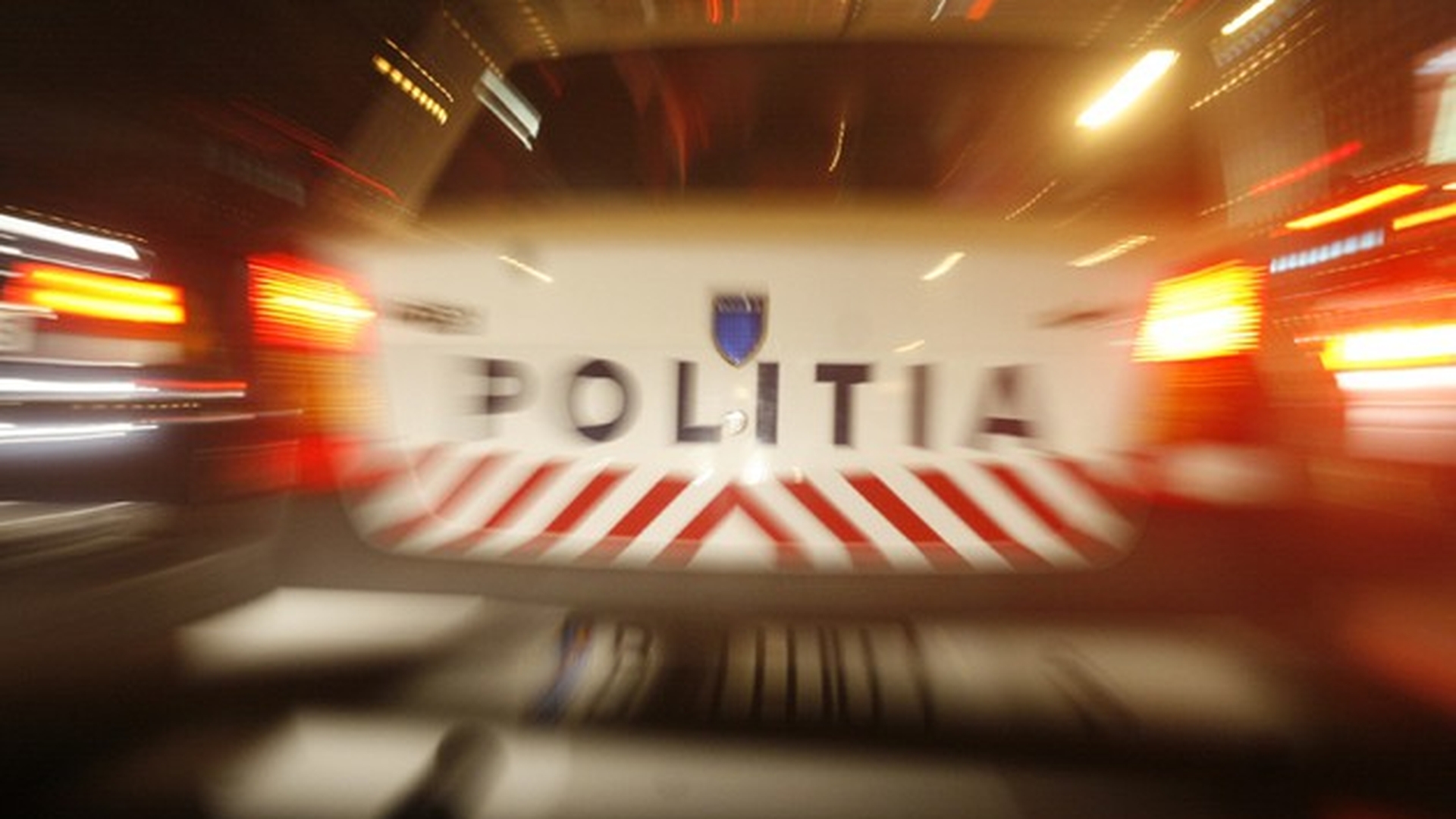 Incredibil! Un tânăr a sunat la 112 și a spus că a fost abandonat de 4 străini. Băiatul a mințit polițiștii pentru că nu avea cu ce să ajungă acasă