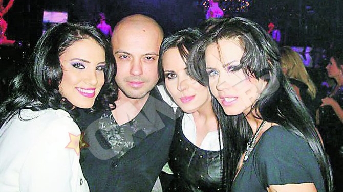 S-au distrat impreuna la ziua unei prietene comune. Adelina a scos-o pe Zavo la club