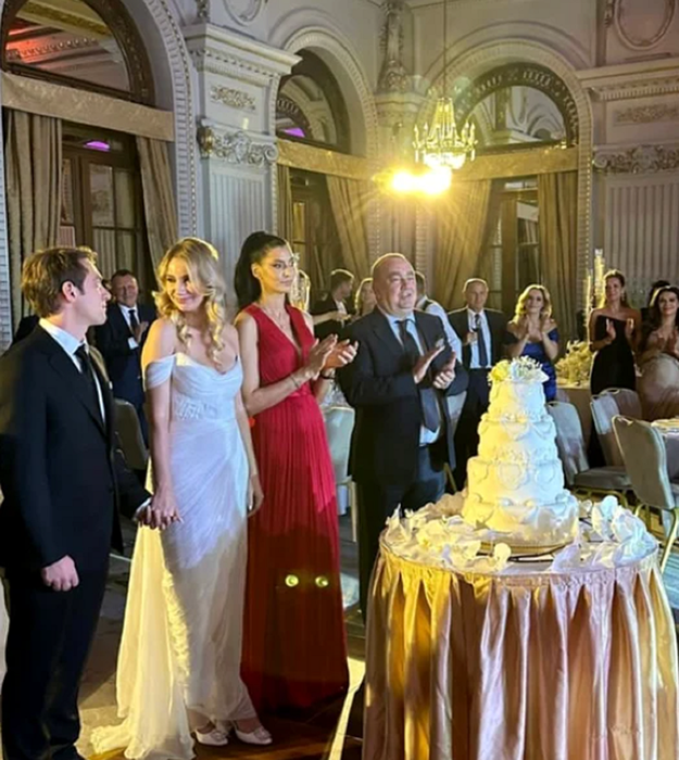 Gabriela Firea, soacră mare pentru prima dată. Fostul edil al Capitalei și-a însurat primul băiat