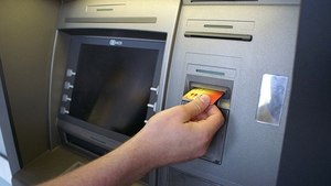 Scene ULUITOARE surprinse la un bancomat din Dej! O femeie a ramas fara pensie! Ce greseala fatala a facut!
