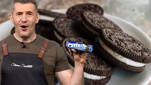 Din ce sunt făcuți biscuiții Oreo, de fapt. Dragoș Pătraru a citit eticheta și i-a aruncat la gunoi