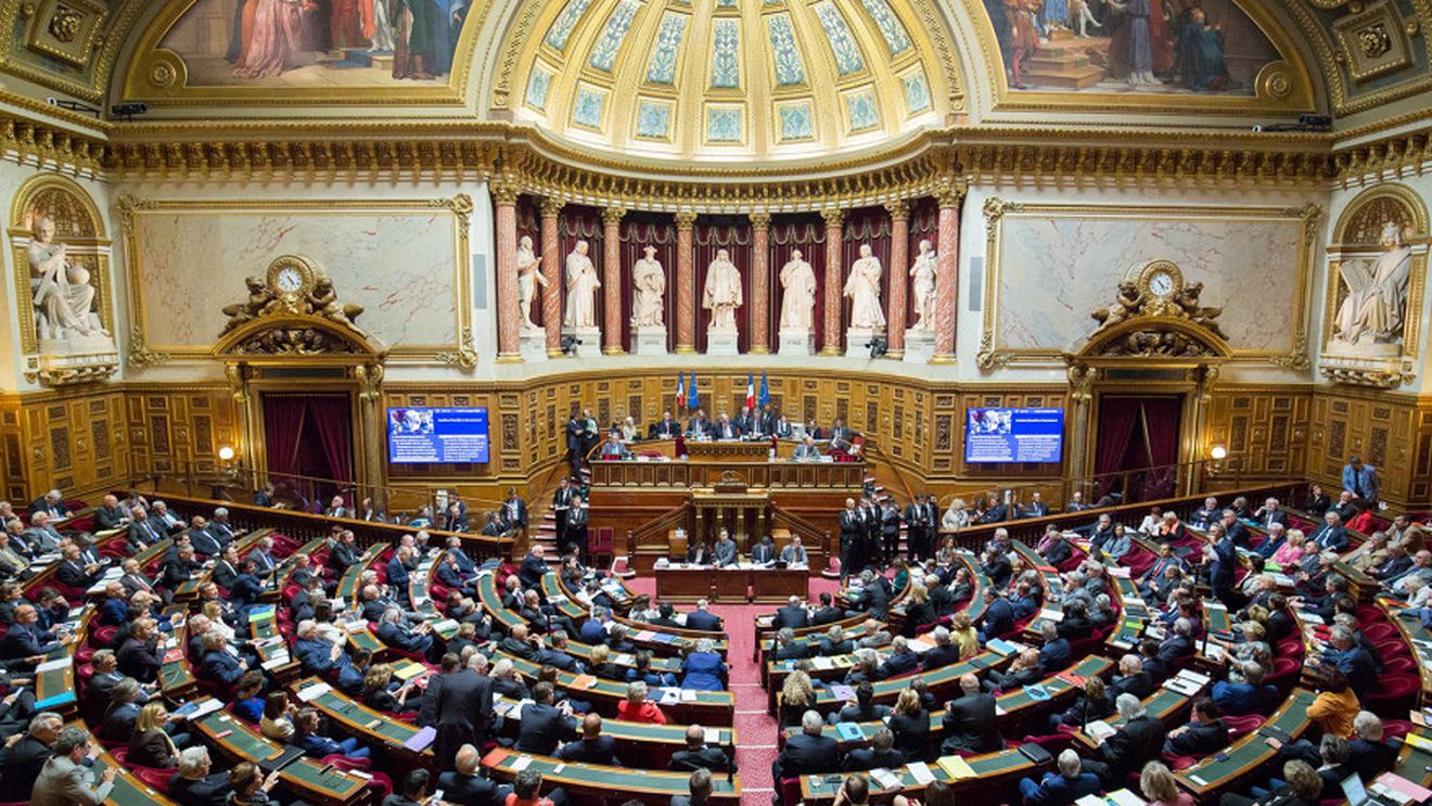 Proiect adoptat tacit de Senat: Închisoare pentru promovarea practicilor antițigăniste