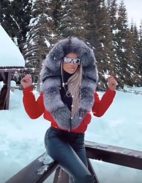 Bianca Drăgușanu, vacanță de poveste la munte cu Gabi Bădălău și gașca de prieteni: “Binecuvântată”. Alături îi este fosta soție a lui Alex Bodi și fetița cea mică | FOTO