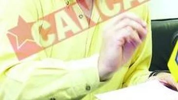 Sefii serviciilor ar Trebui demisi