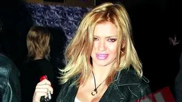 Ii face un mostenitor miliardarului englez