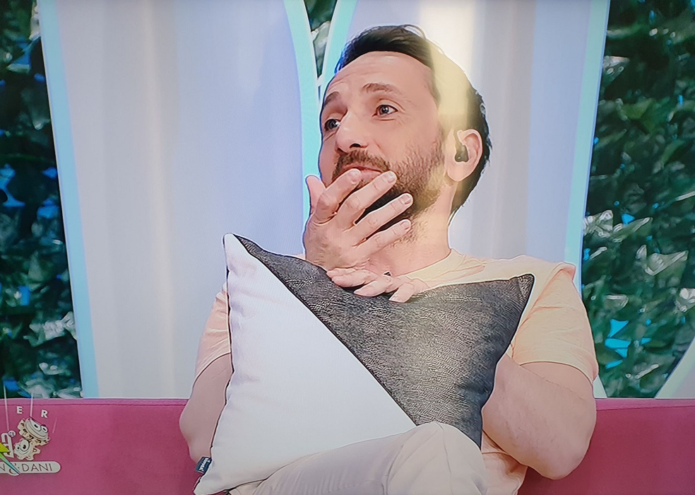 Replica acidă a prezentatorului a venit în timp ce el stătea de vorbă cu Iuliana Dabija care este specializată în nutriție și a vorbit despre cât de important este micul dejun în viața oricărei persoane