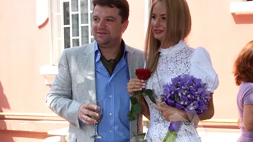 VIDEO S-a terminat cu gluma! Andrei Duban si iubita lui s-au casatorit civil! Primarul Piedone a oficiat ceremonia!