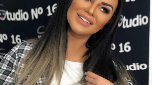 După divorț, Carmen de la Sălciua a făcut anunțul neașteptat: ”Am plâns...”! Fanii artistei au rămas fără cuvinte